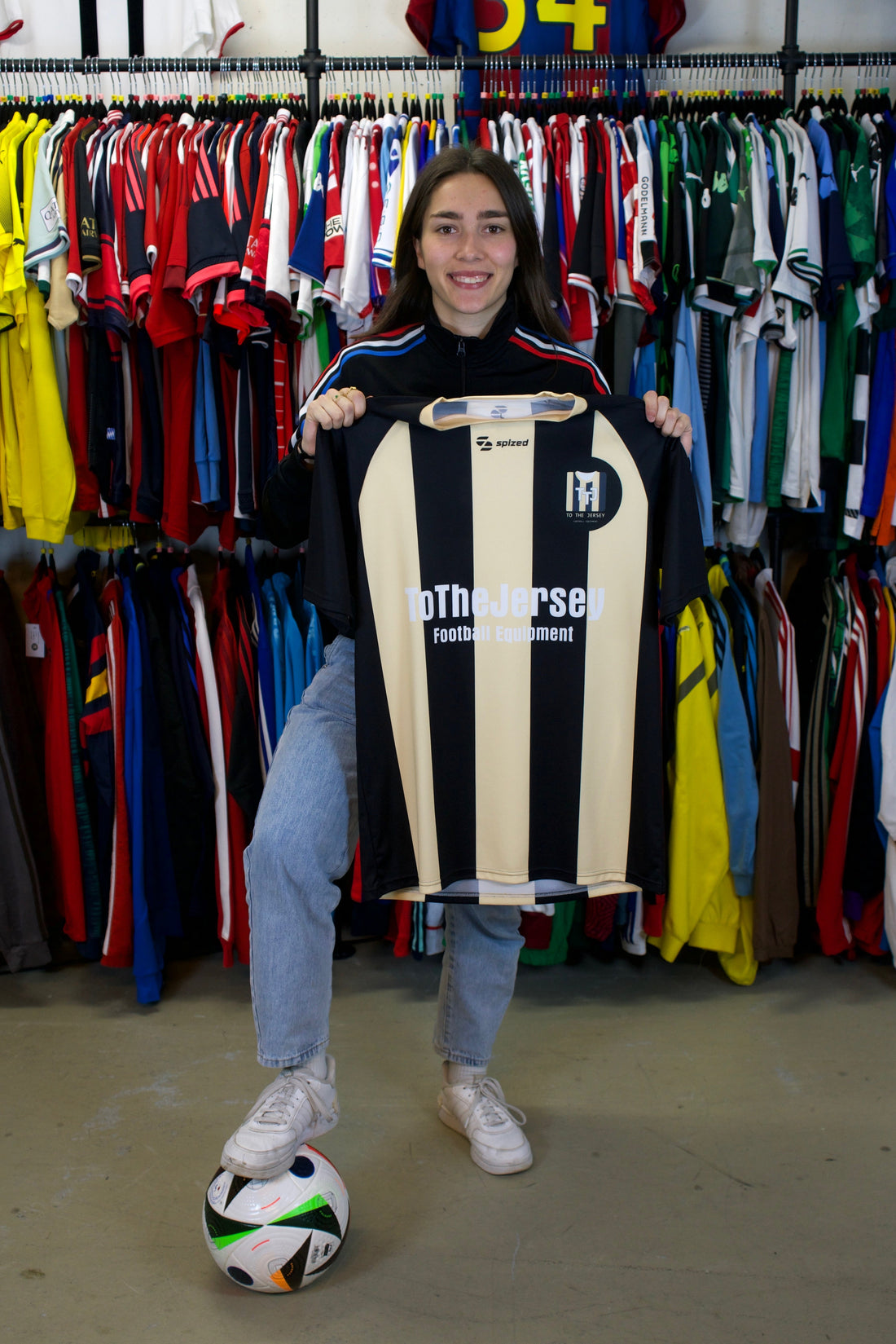 ToTheJersey steht hinter YB-Spielerin Audrey Remy!