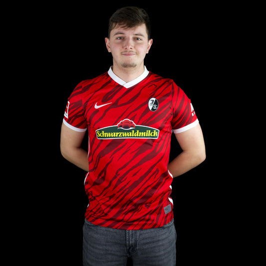 SC Freiburg - 2021-22 - Home - L - Nike - Flekken #26