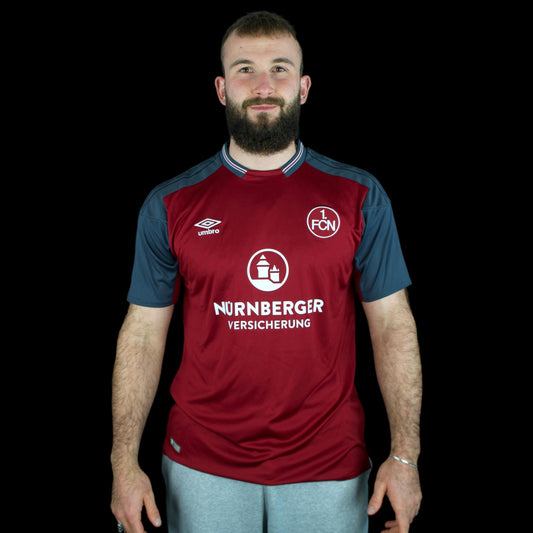 1. FC Nuremberg - 2017-18 - Home - XL - Umbro - Ishak #9