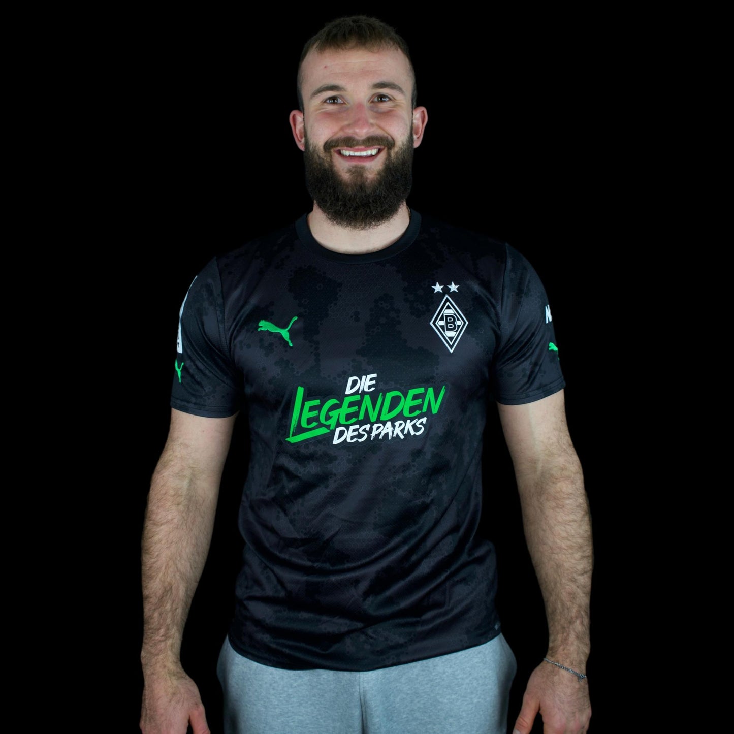 Borussia Mönchengladbach - 2022-23 - Home - L - Puma - Friend #16