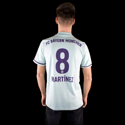 FC Bayern Munich - 2018-19 - Extérieur - M - adidas - Martínez #8