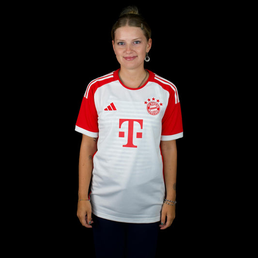 FC Bayern Munich - 2023-24 - Domicile - S - adidas - Olise #17