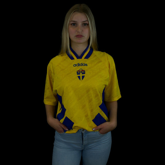 Sweden - 1994-95 - Home - M - adidas