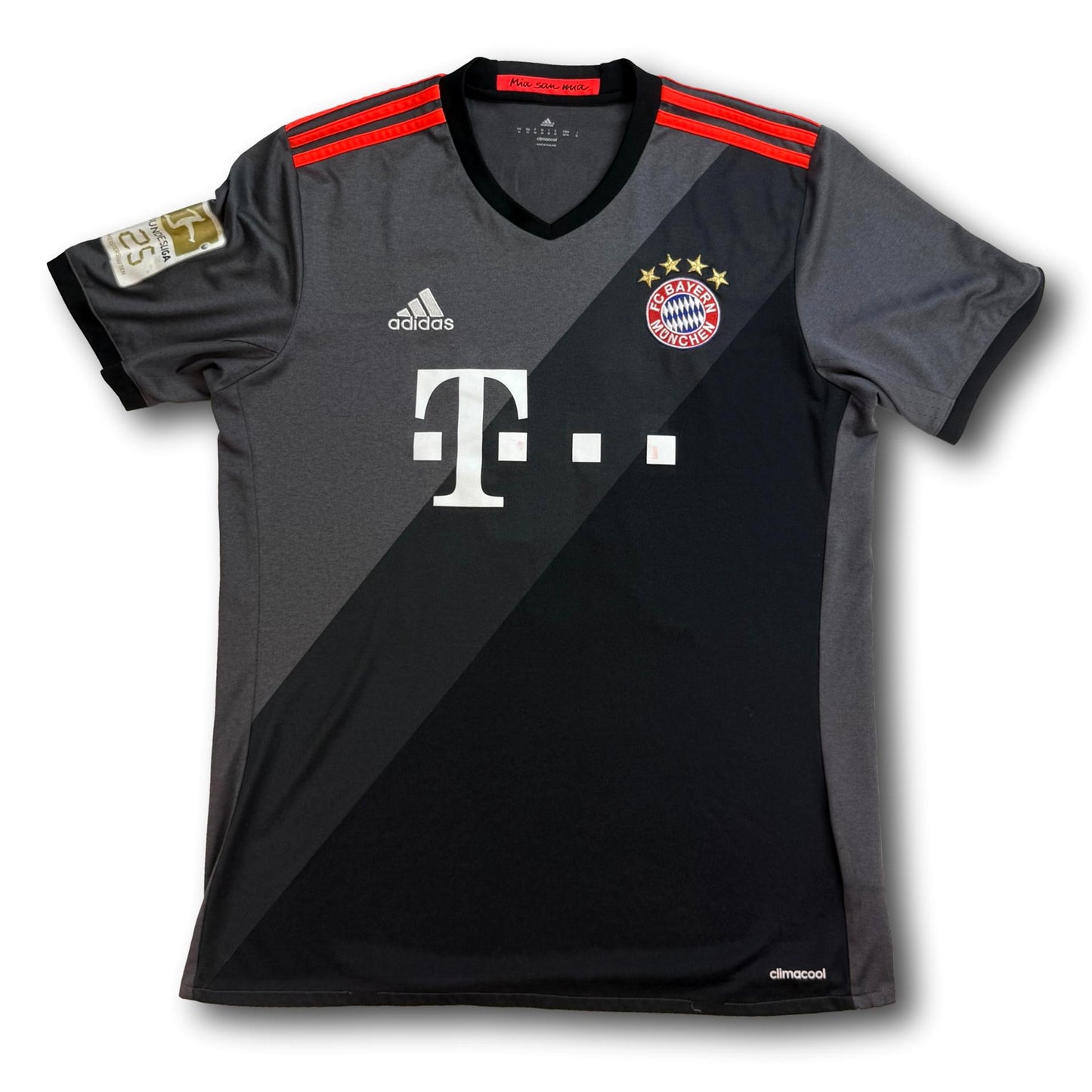 FC Bayern Munich - 2016-17 - Away - M - adidas - Boateng #17