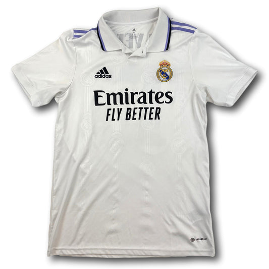 Real Madrid - 2022-23 - Home - M - adidas - Valverde #15