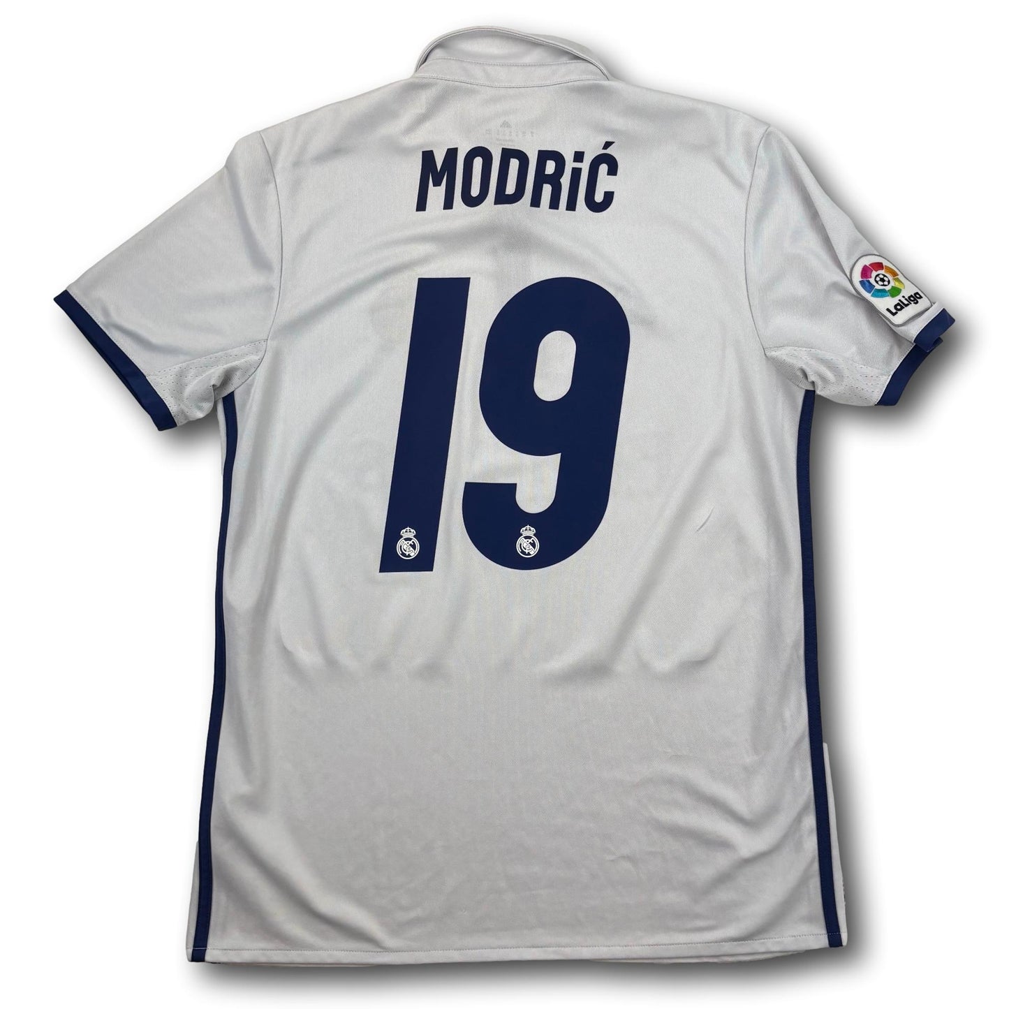 Real Madrid - 2016-17 - Heim - M - adidas - Modrić #19