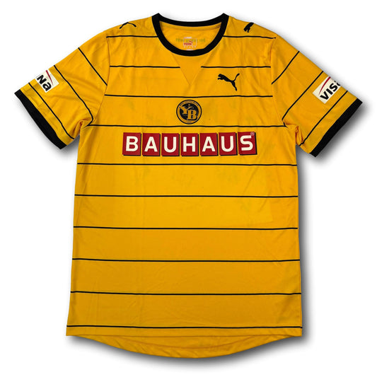 BSC Young Boys - 2011-12 - Home - L - Puma - signed