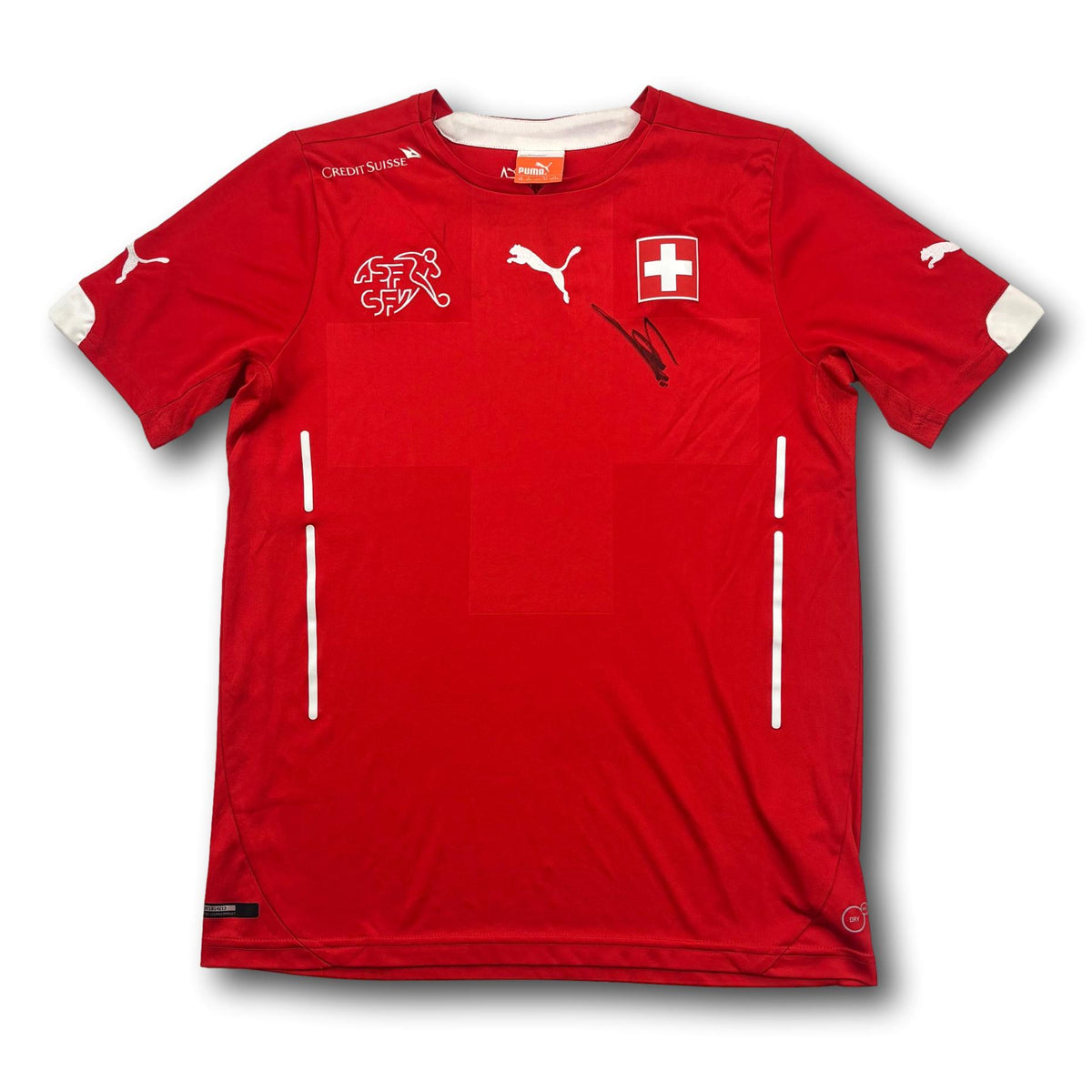 Switzerland - 2014-15 - Home - 164 - Puma - signed