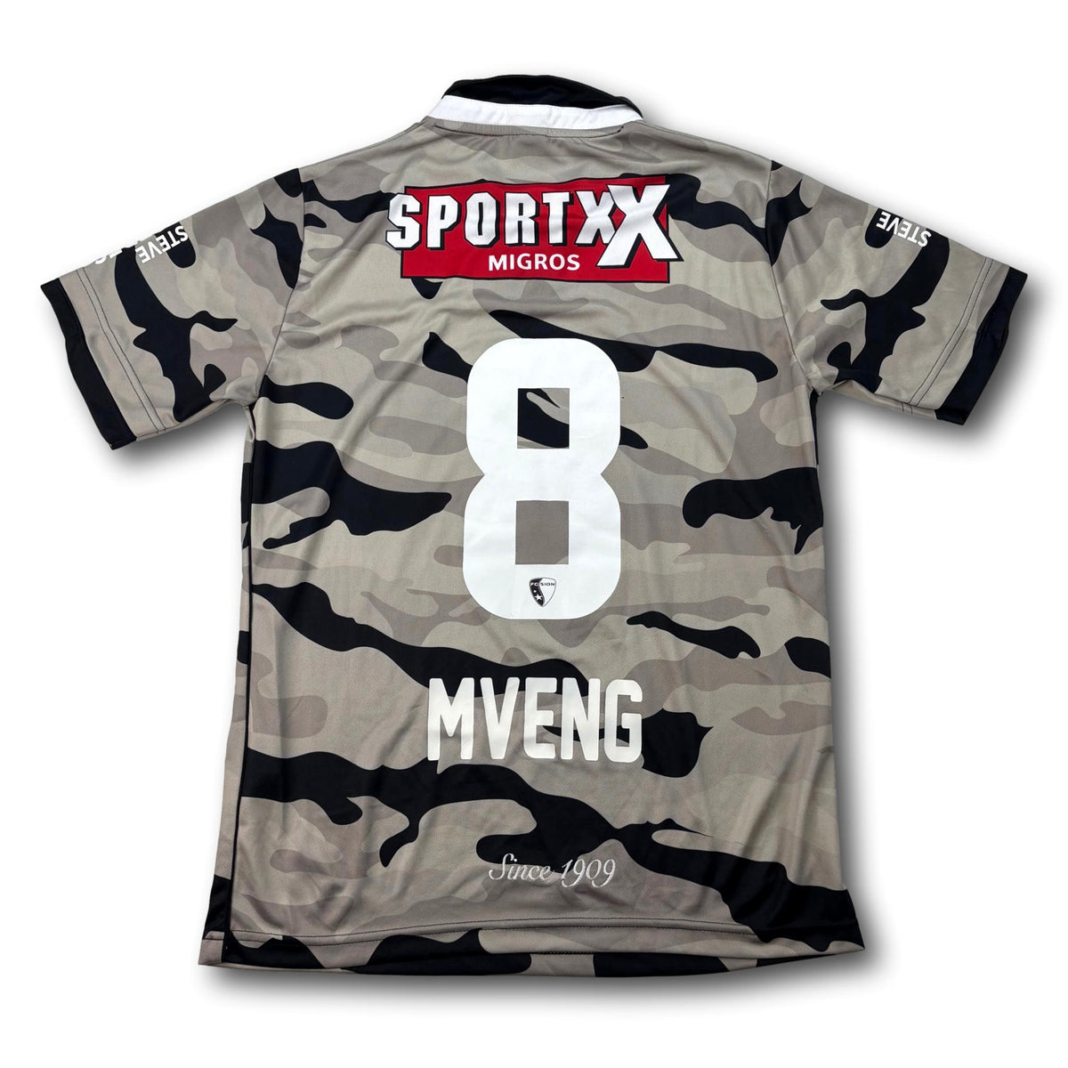 FC Sion - 2016-17 - Matchprepared - Troisième maillot - L - Errea - Mveng #8