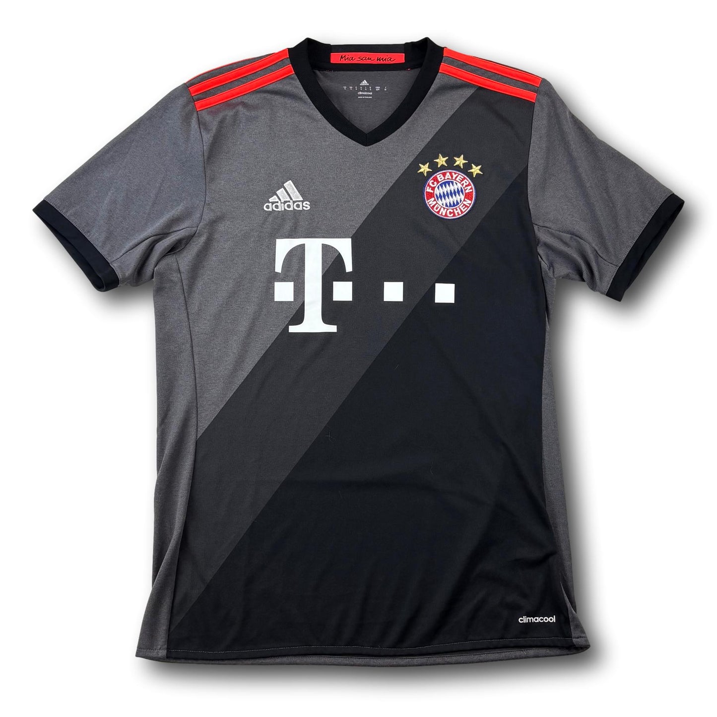FC Bayern München - 2016-17 - Auswärts - S - adidas